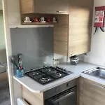 Linge Literie Et Toilette Fournis, Un Grand Confort, A Cote Ou A 5 Minutes Des Piscines Tous 3 Grande Terrasse Couverte Kemping *