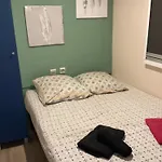 Linge Literie Et Toilette Fournis, Un Grand Confort, A Cote Ou A 5 Minutes Des Piscines Tous 3 Grande Terrasse Couverte * Fréjus