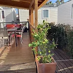 Linge Literie Et Toilette Fournis, Un Grand Confort, A Cote Ou A 5 Minutes Des Piscines Tous 3 Grande Terrasse Couverte Kemping *