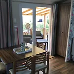 Linge Literie Et Toilette Fournis, Un Grand Confort, A Cote Ou A 5 Minutes Des Piscines Tous 3 Grande Terrasse Couverte Kemping *
