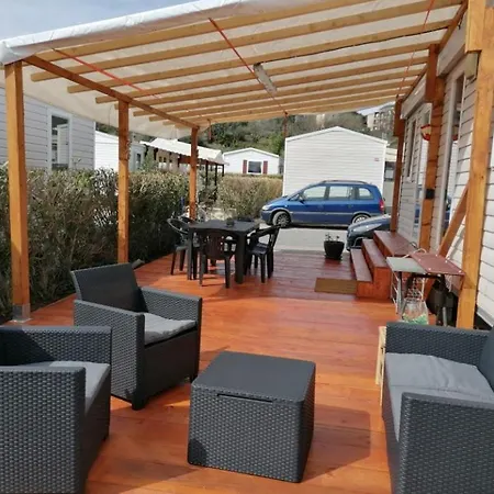 Camping Linge Literie Et Toilette Fournis, Un Grand Confort, A Cote Ou A 5 Minutes Des Piscines Tous 3 Grande Terrasse Couverte