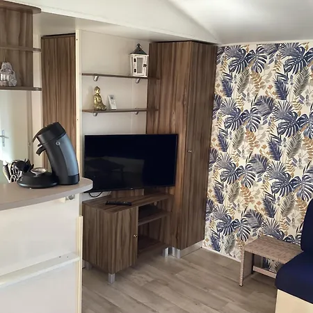 Linge Literie Et Toilette Fournis, Un Grand Confort, A Cote Ou A 5 Minutes Des Piscines Tous 3 Grande Terrasse Couverte Camping *