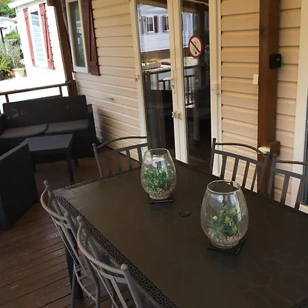 Linge Literie Et Toilette Fournis, Un Grand Confort, A Cote Ou A 5 Minutes Des Piscines Tous 3 Grande Terrasse Couverte Camping