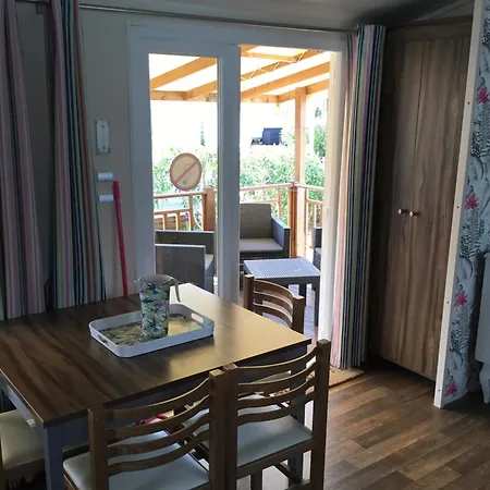 Linge Literie Et Toilette Fournis, Un Grand Confort, A Cote Ou A 5 Minutes Des Piscines Tous 3 Grande Terrasse Couverte Camping *