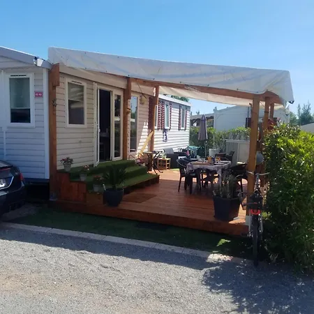 Linge Literie Et Toilette Fournis, Un Grand Confort, A Cote Ou A 5 Minutes Des Piscines Tous 3 Grande Terrasse Couverte Camping *