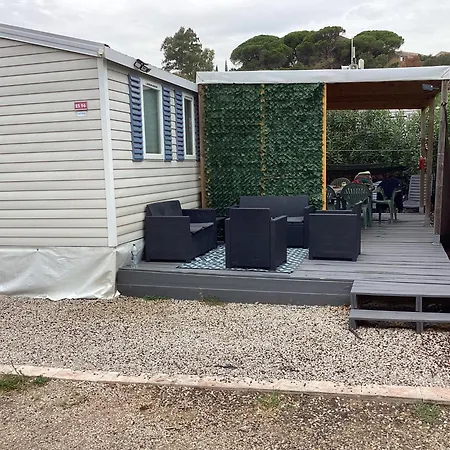 Linge Literie Et Toilette Fournis, Un Grand Confort, A Cote Ou A 5 Minutes Des Piscines Tous 3 Grande Terrasse Couverte *
